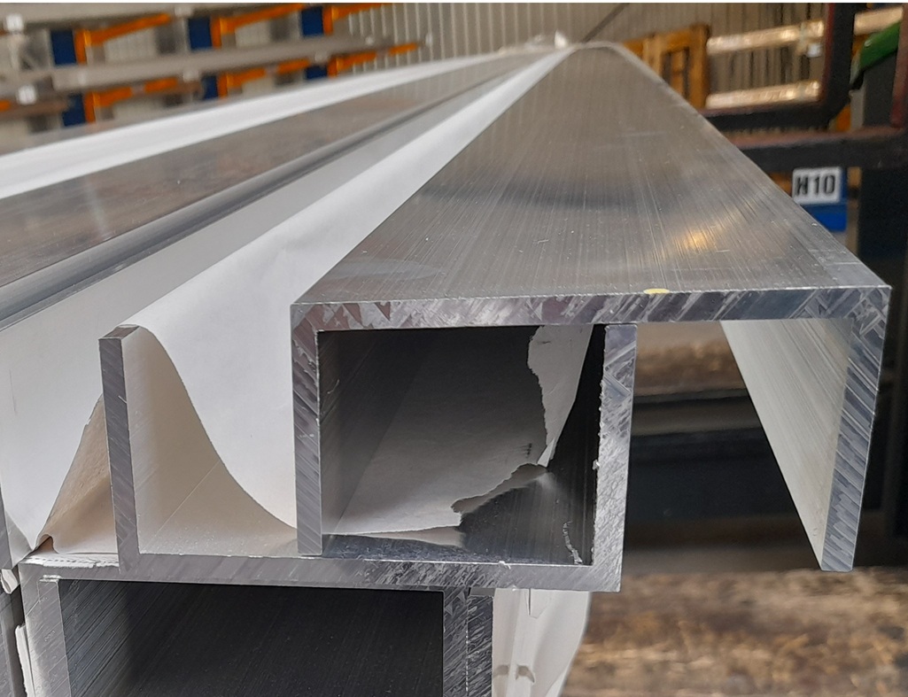 Hliníkové U-profil