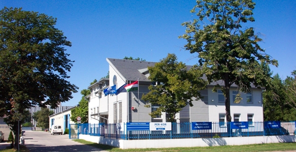 Telephelyváltás (2002.)